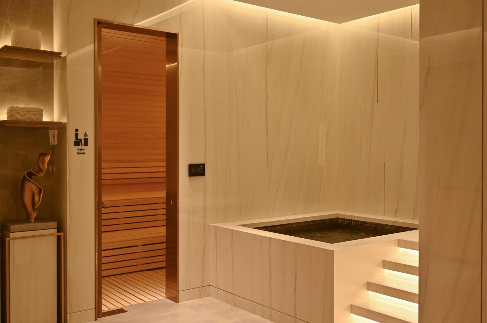 Отель Onyx Rotana Манама Экстерьер фото A Turkish bath in a hotel
